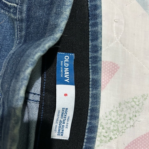 NWT Old Navy Women Jeans/Jeggings size 6 - Picture 4 of 4